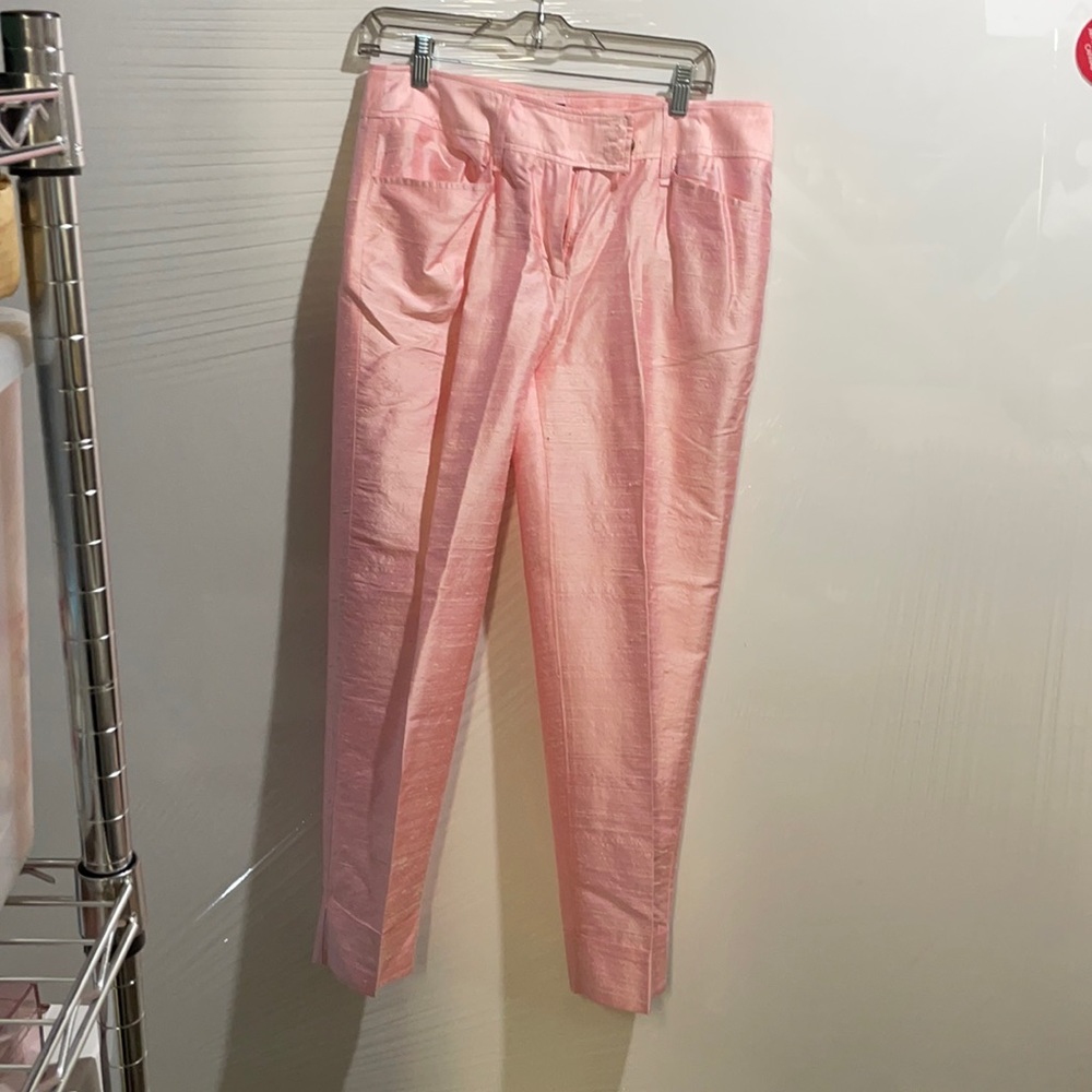 D&G silk pants with front pockets, loops for 21/2” belt. Size 32/46.  Unlined.